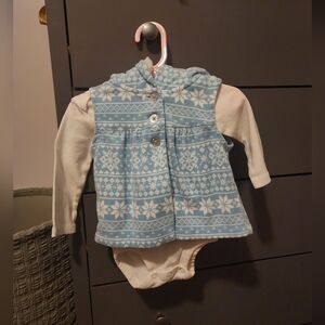 Carters Blue and White Snowflake Baby Onesie W/Pants 9M